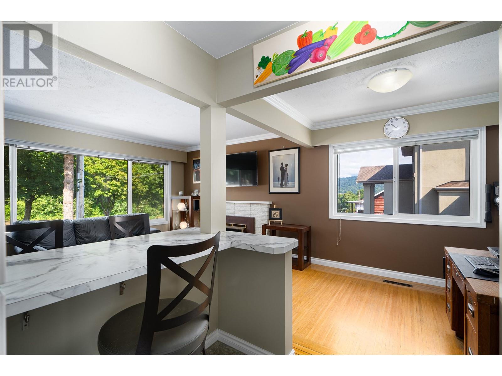 7490 Cariboo Road, Burnaby, British Columbia  V3N 4A7 - Photo 7 - R2805459