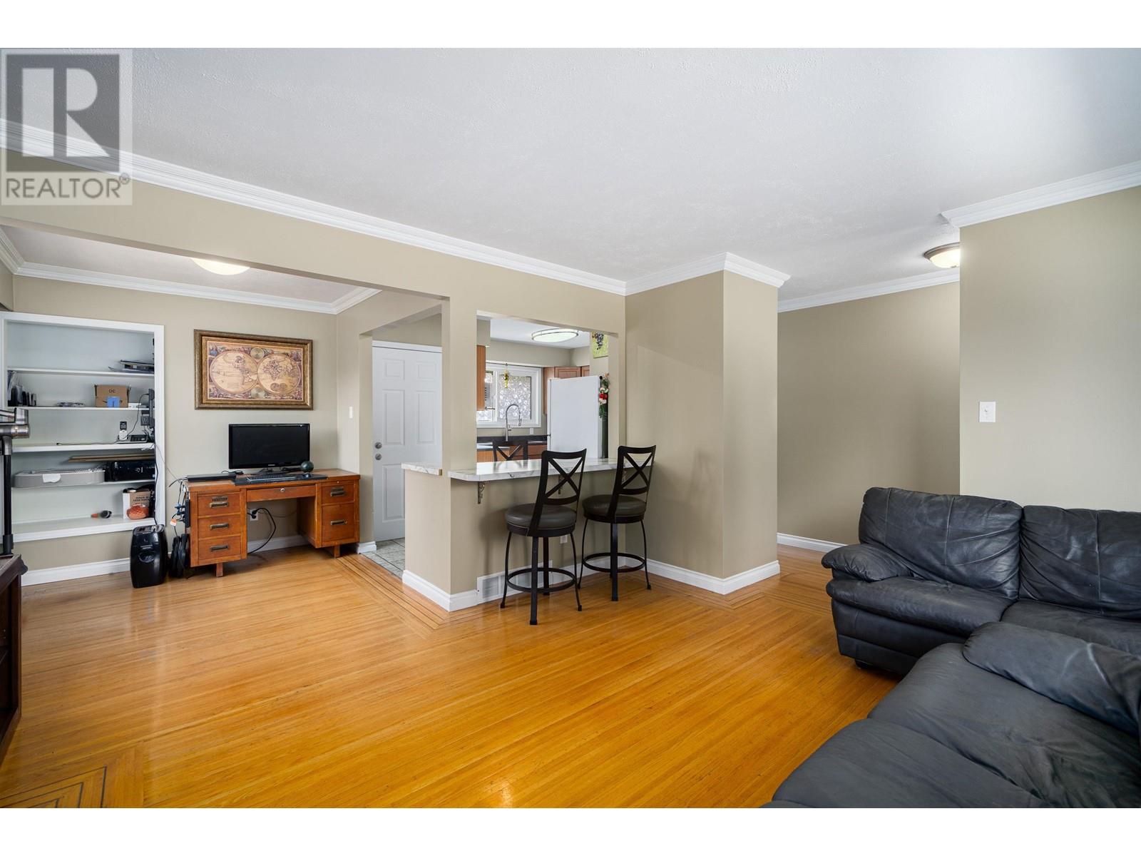 7490 Cariboo Road, Burnaby, British Columbia  V3N 4A7 - Photo 6 - R2805459