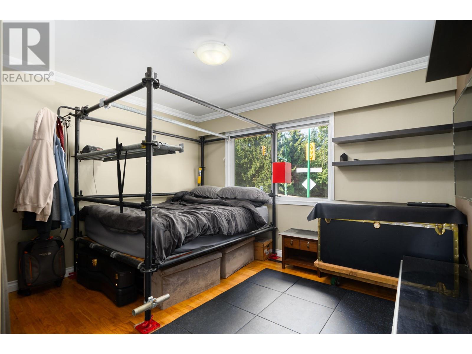 7490 Cariboo Road, Burnaby, British Columbia  V3N 4A7 - Photo 10 - R2805459
