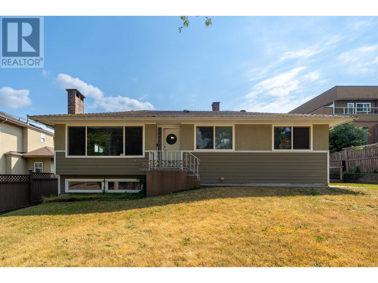 7490 CARIBOO ROAD, burnaby, British Columbia