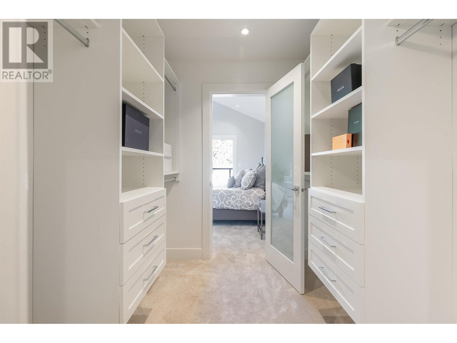 1742 Bewicke Avenue, North Vancouver, British Columbia  V7M 3C4 - Photo 16 - R2824863