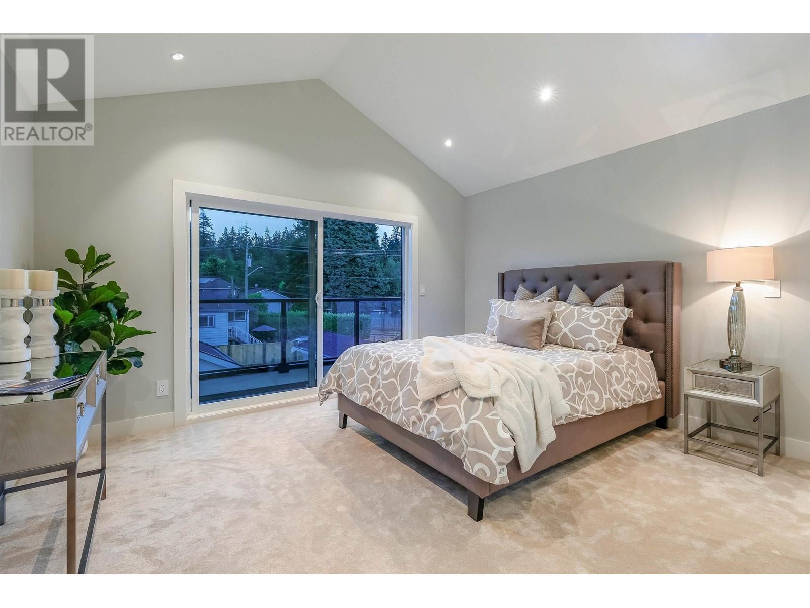 1742 Bewicke Avenue, North Vancouver, British Columbia  V7M 3C4 - Photo 13 - R2824863