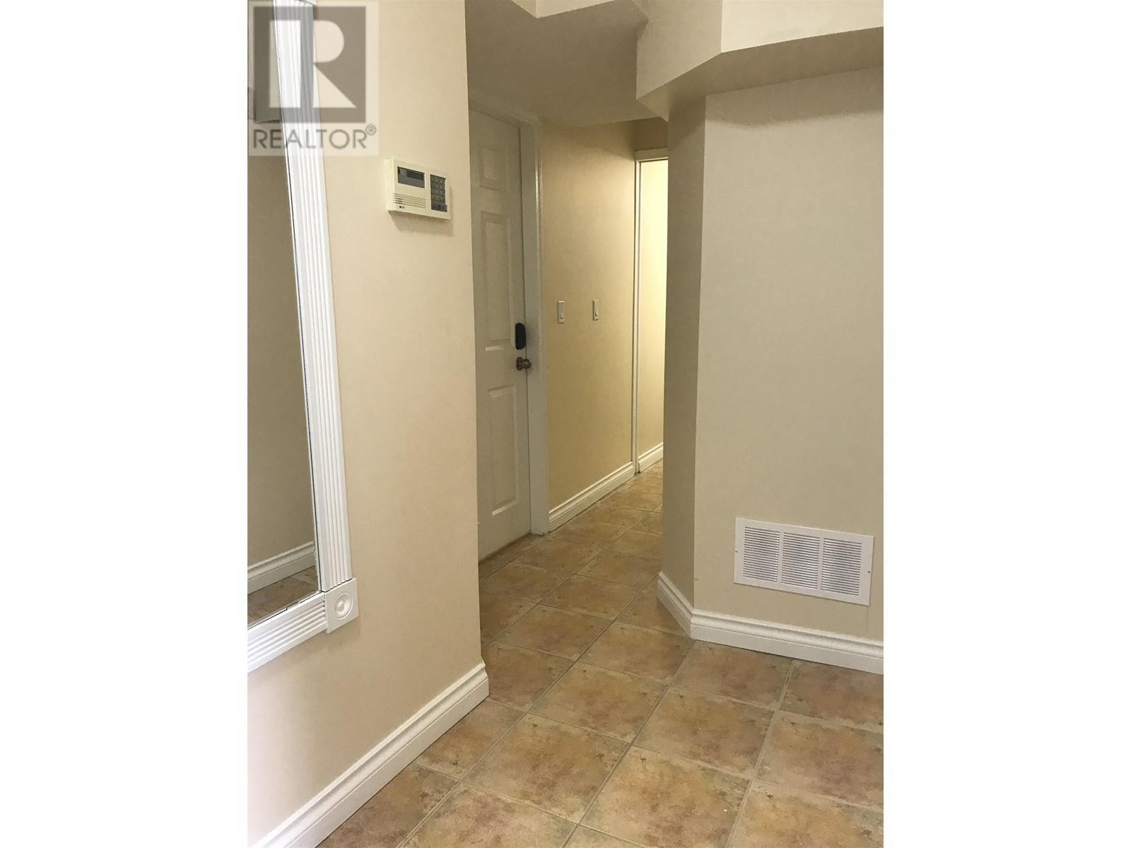336 E Sixth Avenue, New Westminster, British Columbia  V3L 4H3 - Photo 17 - R2827266