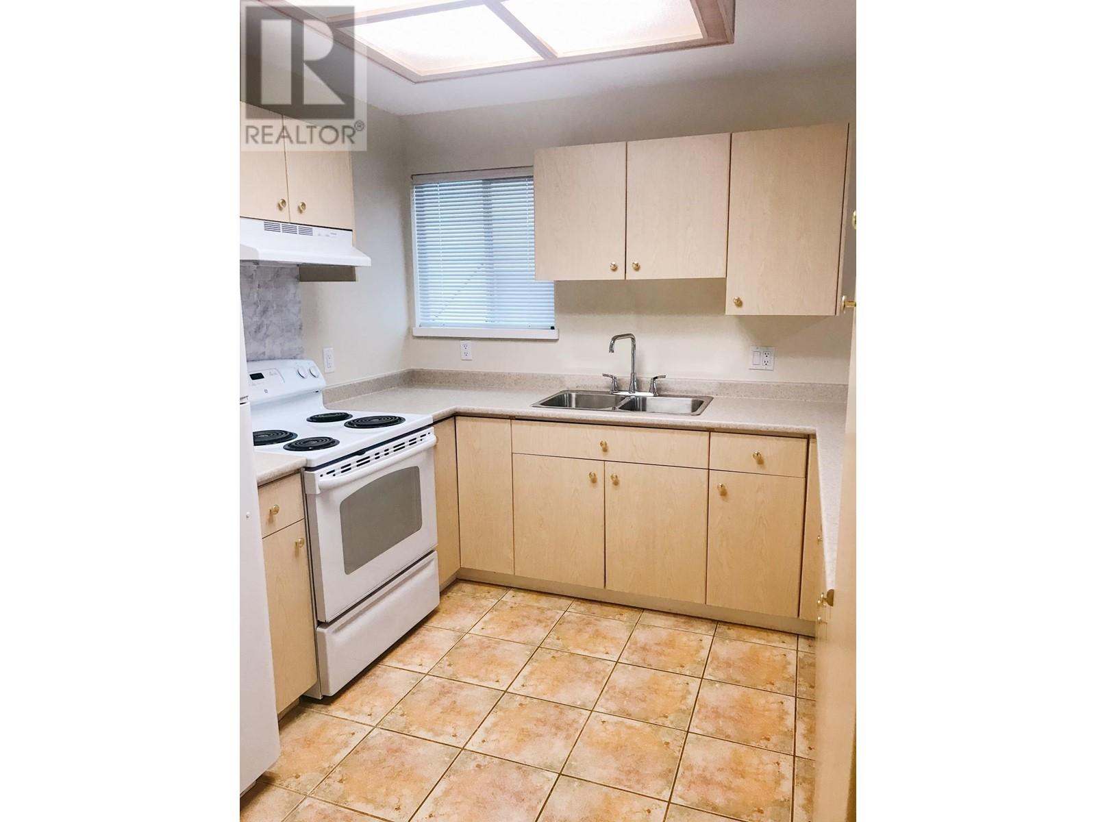 336 E Sixth Avenue, New Westminster, British Columbia  V3L 4H3 - Photo 12 - R2827266