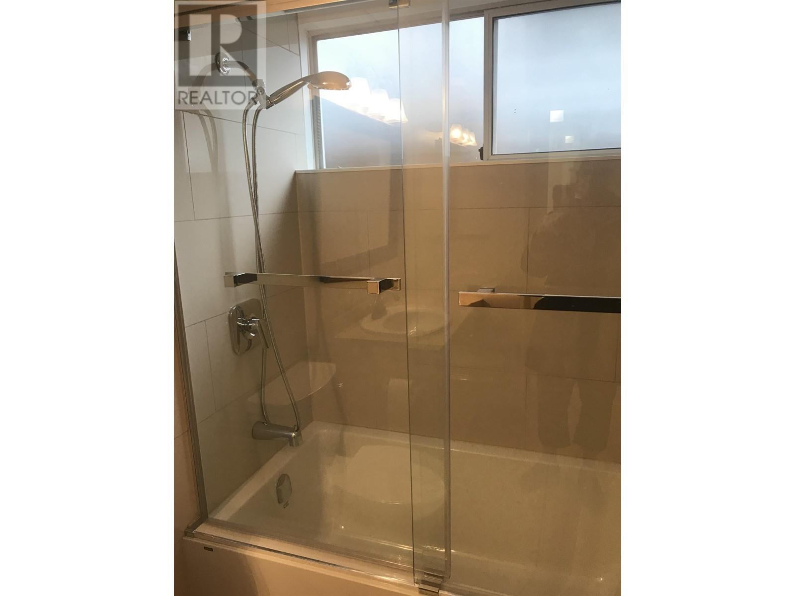 336 E Sixth Avenue, New Westminster, British Columbia  V3L 4H3 - Photo 21 - R2827266