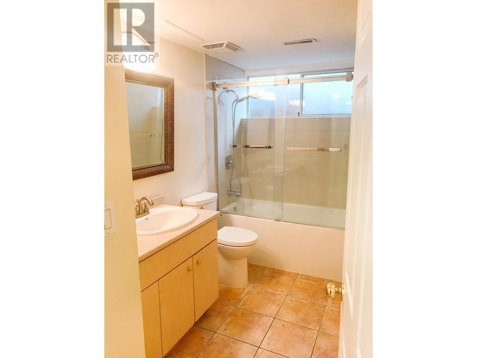 336 E Sixth Avenue, New Westminster, British Columbia  V3L 4H3 - Photo 20 - R2827266