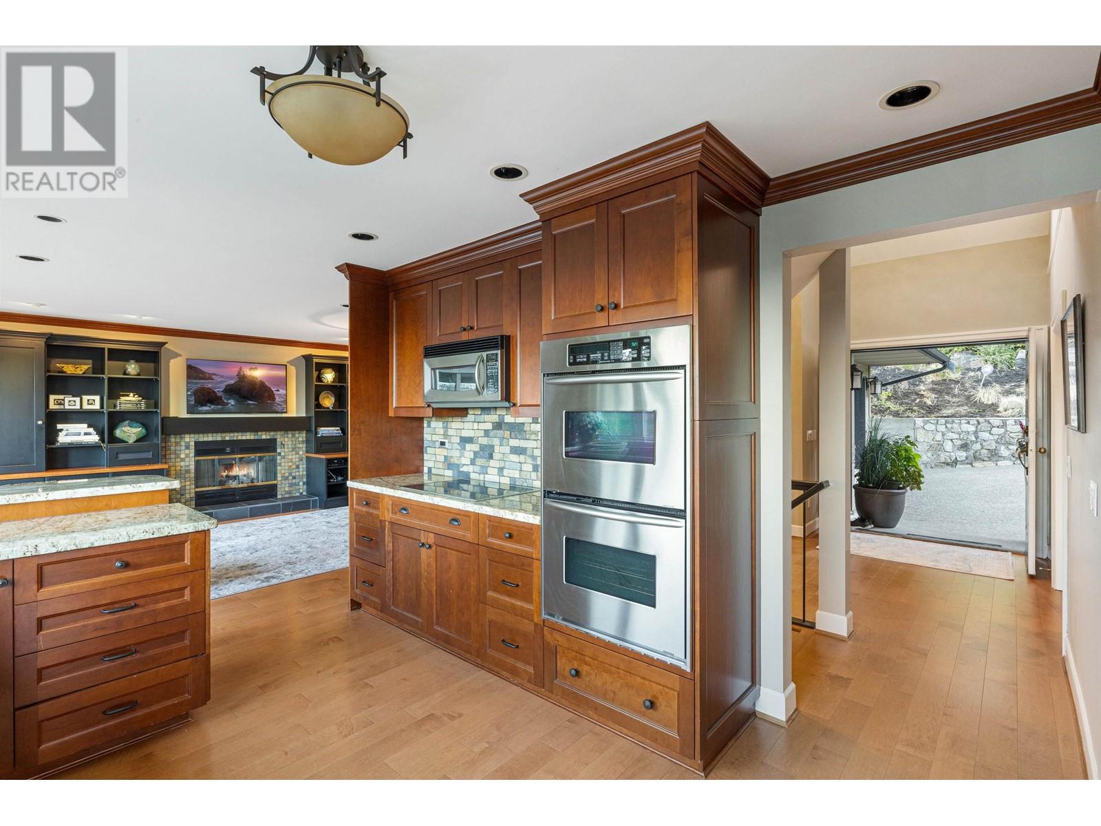 5084 Pinetree Crescent, West Vancouver, British Columbia  V7W 3B5 - Photo 9 - R2810346