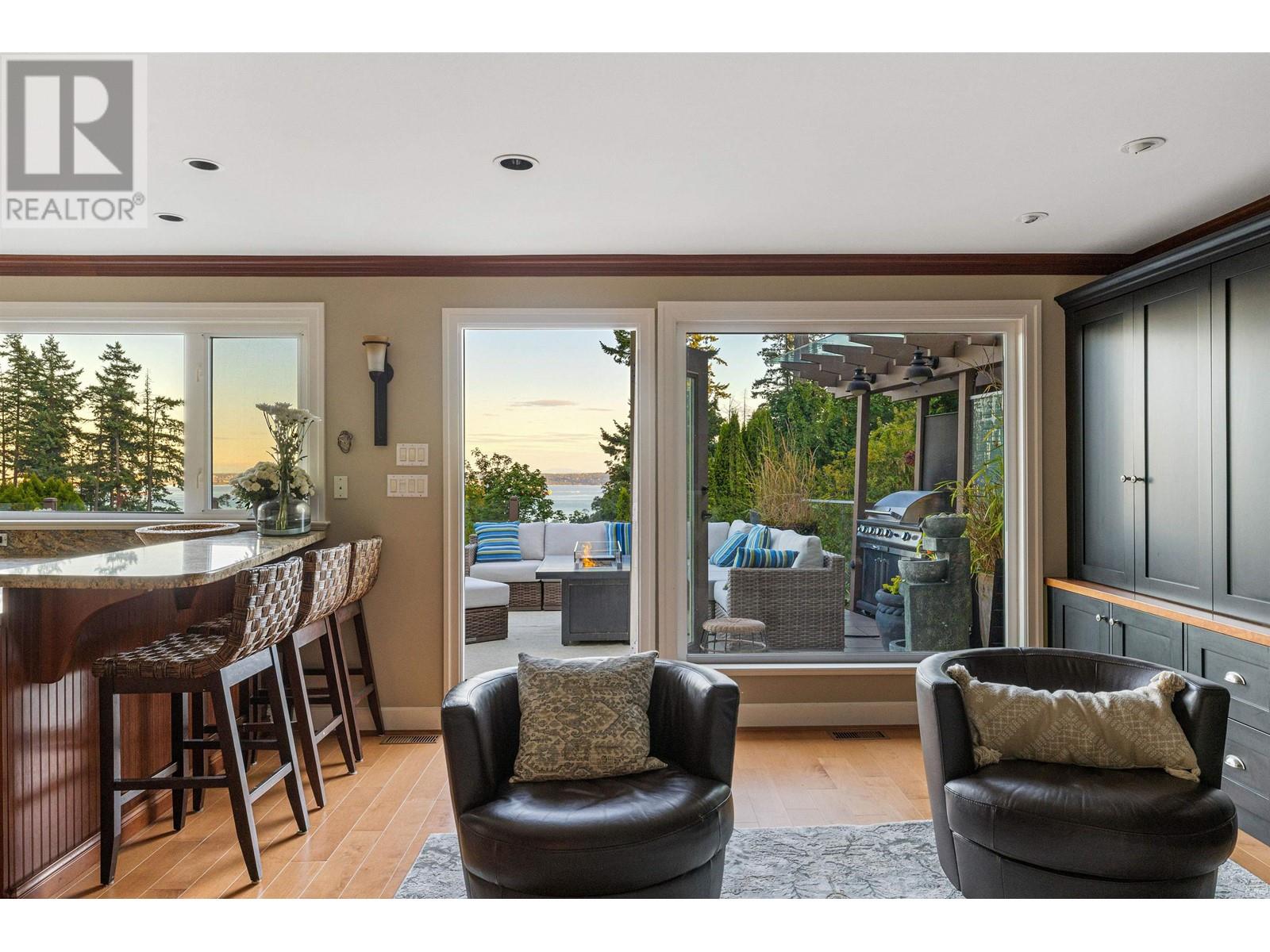 5084 Pinetree Crescent, West Vancouver, British Columbia  V7W 3B5 - Photo 12 - R2810346