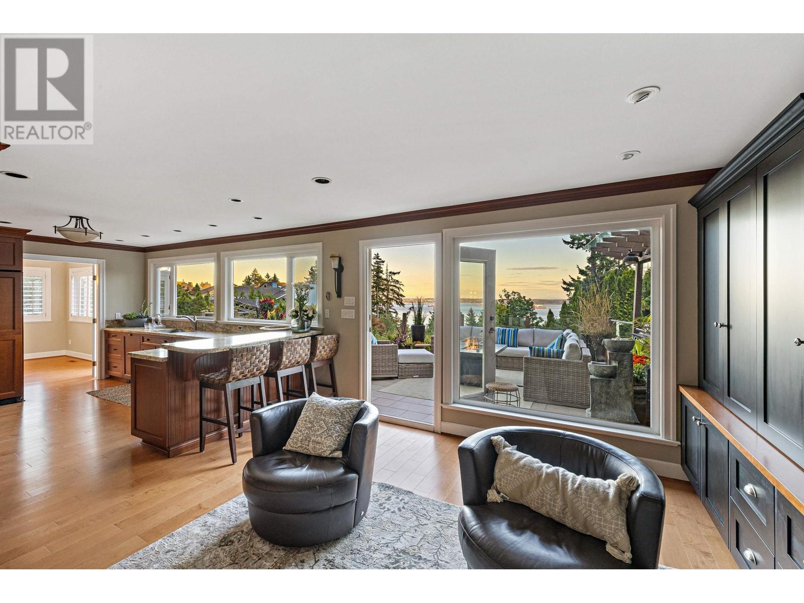 5084 Pinetree Crescent, West Vancouver, British Columbia  V7W 3B5 - Photo 13 - R2810346