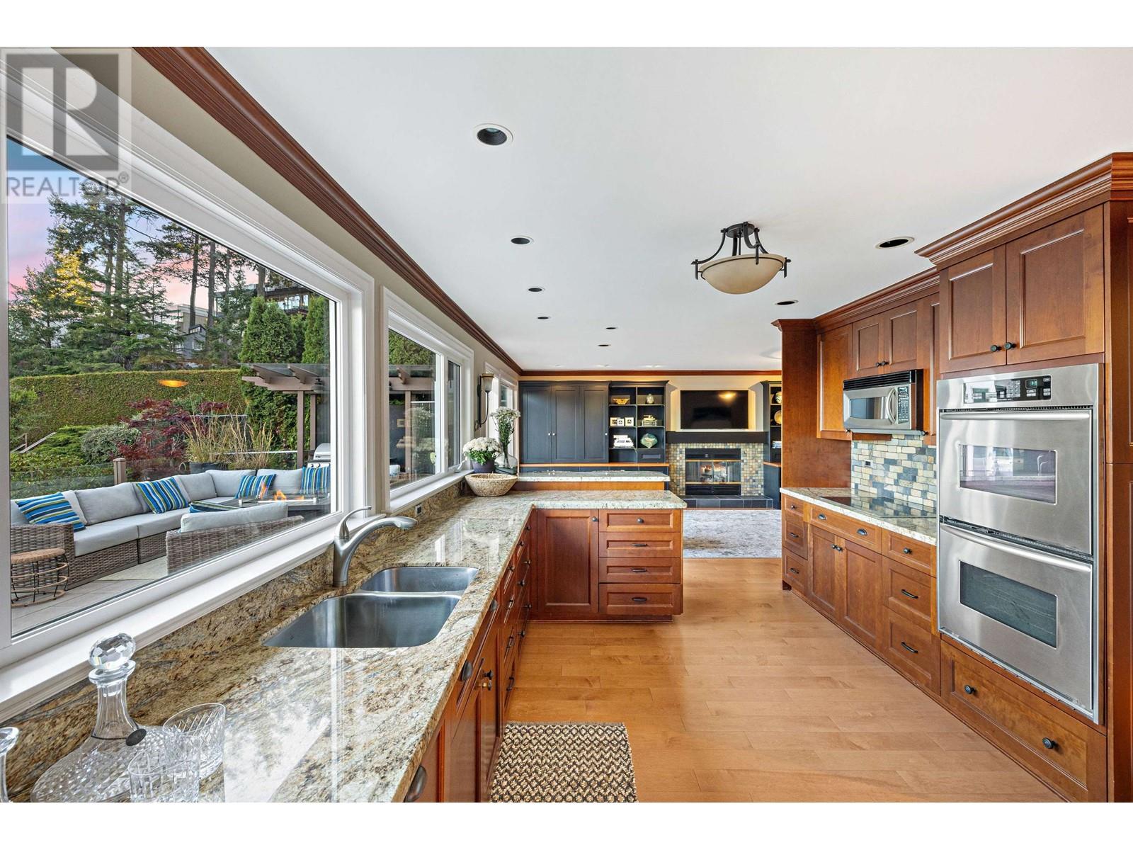 5084 Pinetree Crescent, West Vancouver, British Columbia  V7W 3B5 - Photo 8 - R2810346