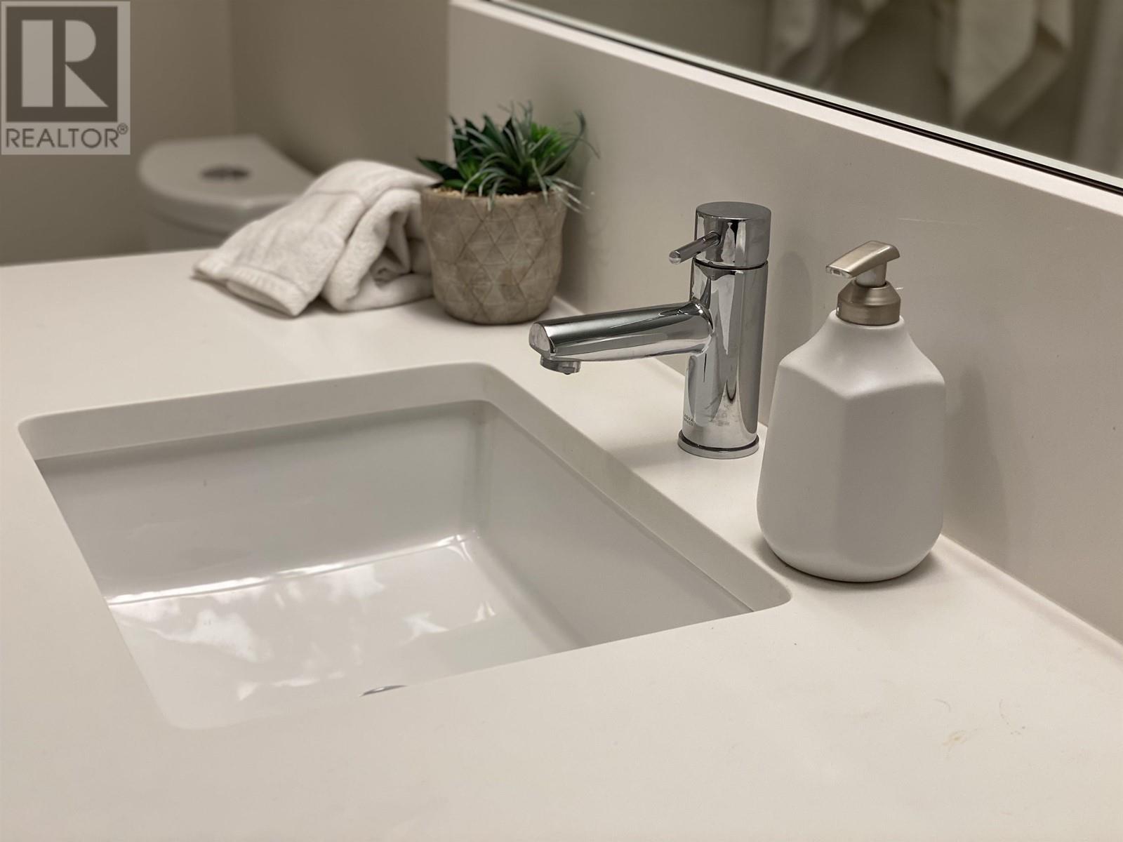 112 649 E 3rd Street, North Vancouver, British Columbia  V7L 1G6 - Photo 12 - R2821269