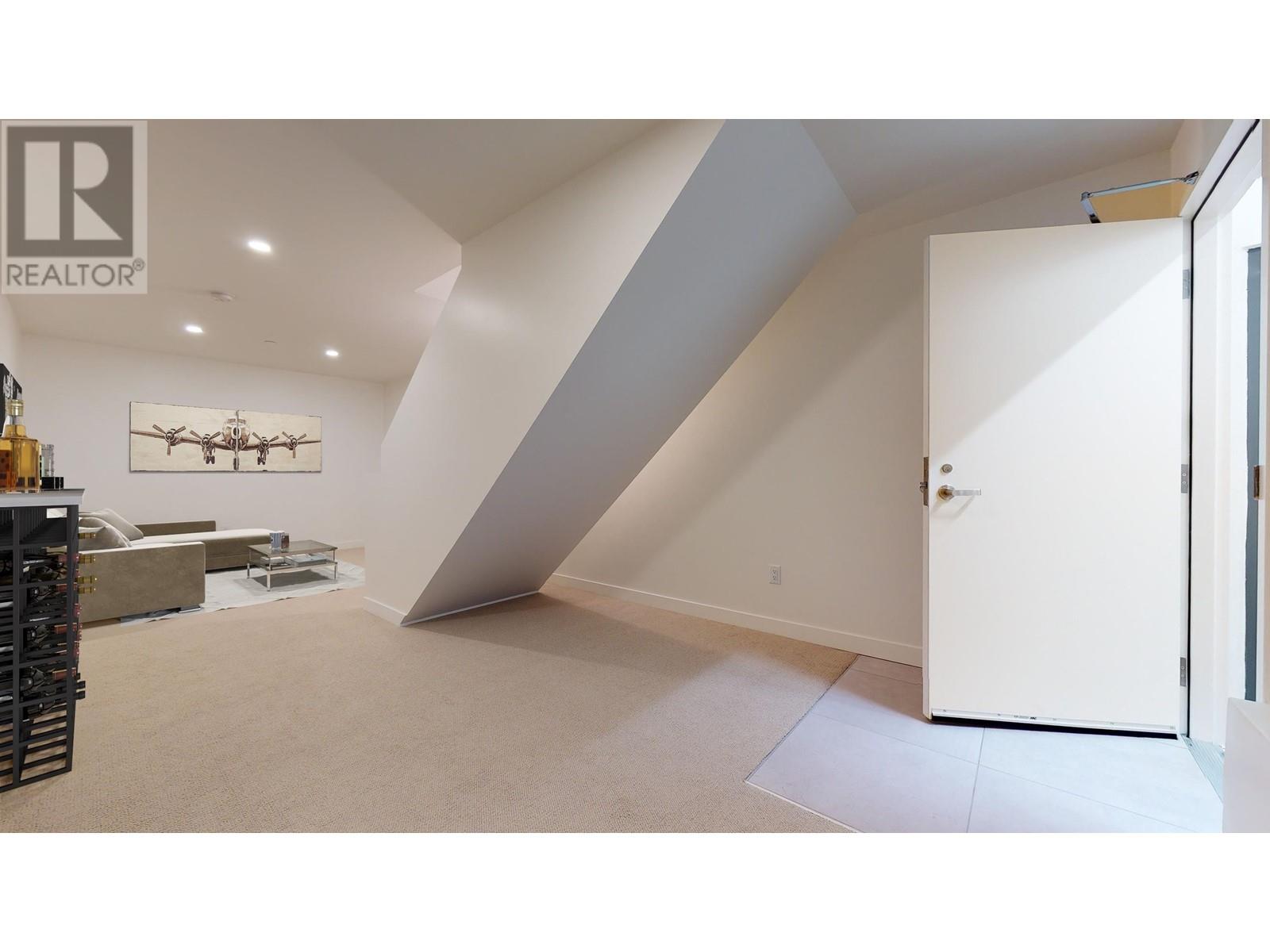 112 649 E 3rd Street, North Vancouver, British Columbia  V7L 1G6 - Photo 17 - R2821269
