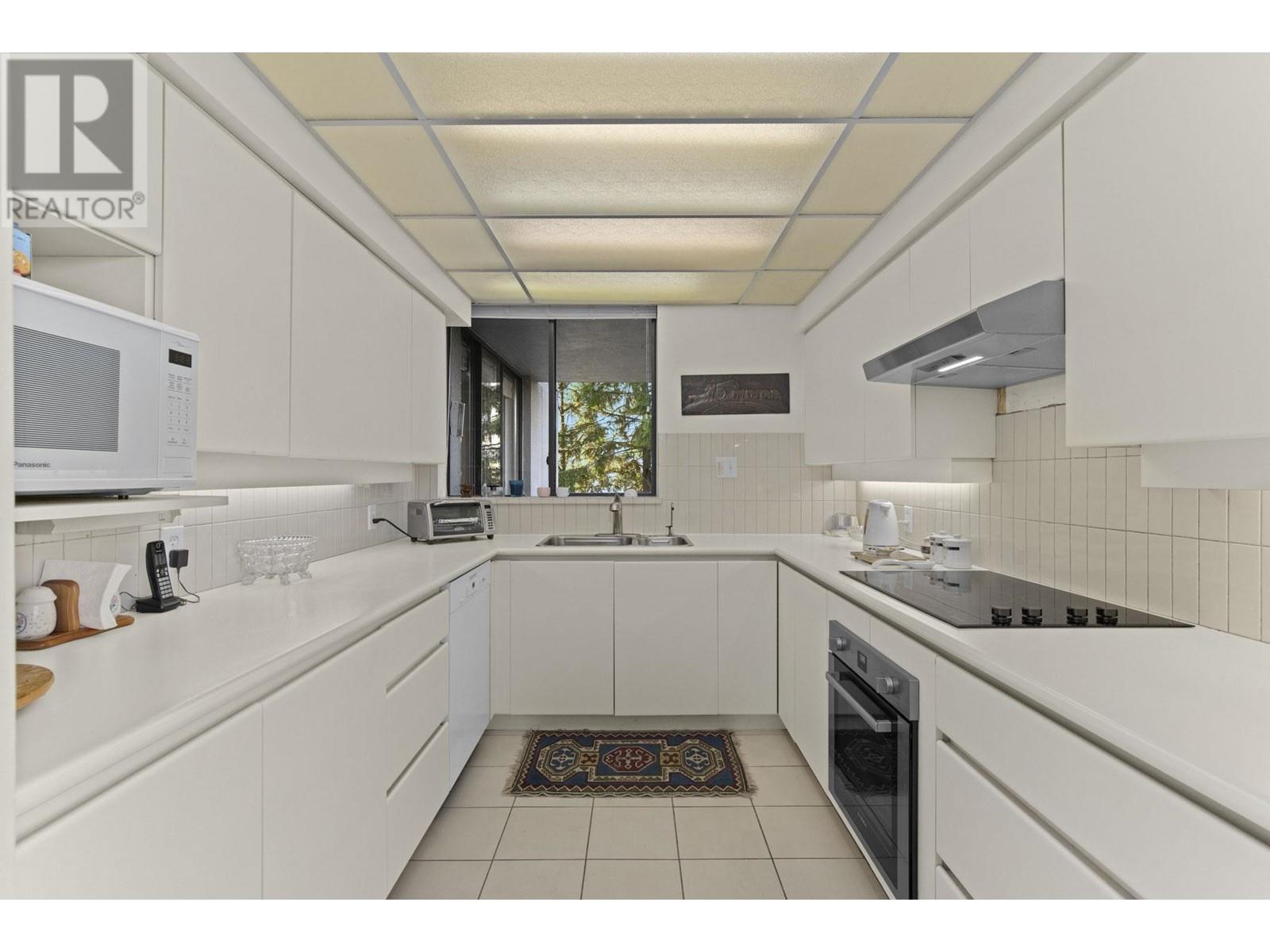 302 1930 Bellevue Avenue, West Vancouver, British Columbia  V7V 1B5 - Photo 10 - R2828179