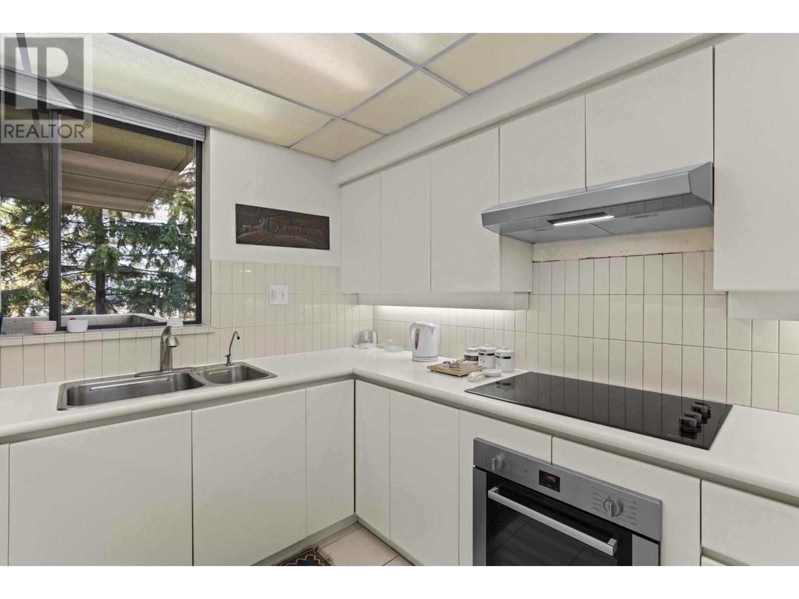 302 1930 Bellevue Avenue, West Vancouver, British Columbia  V7V 1B5 - Photo 11 - R2828179