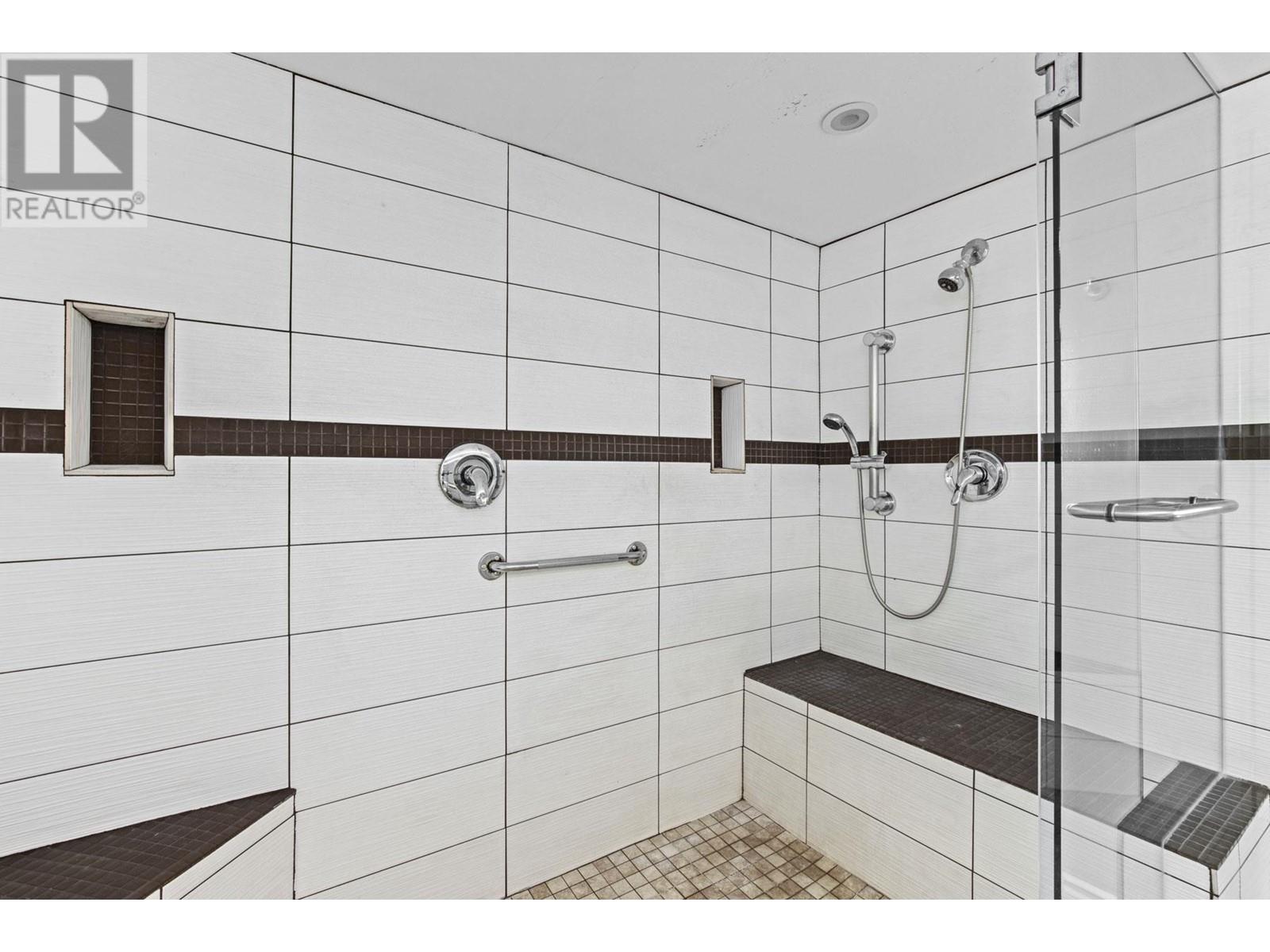 302 1930 Bellevue Avenue, West Vancouver, British Columbia  V7V 1B5 - Photo 17 - R2828179