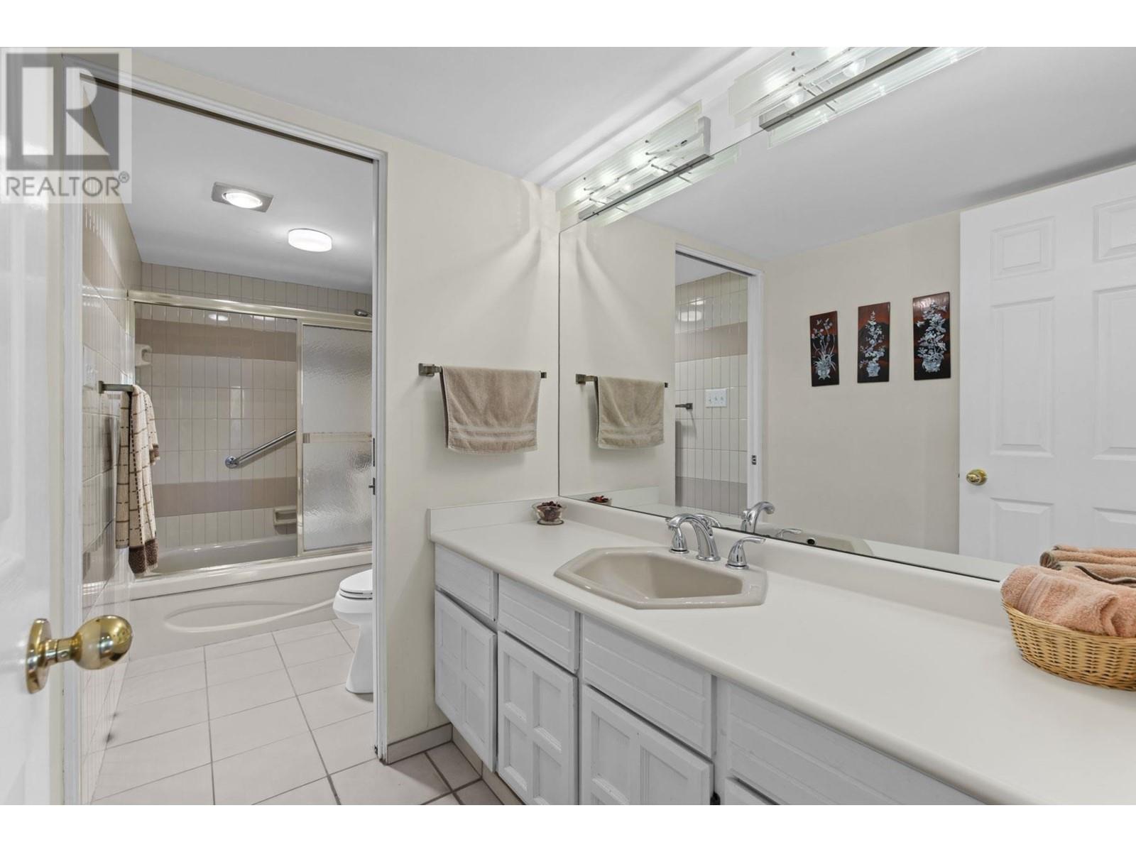 302 1930 Bellevue Avenue, West Vancouver, British Columbia  V7V 1B5 - Photo 20 - R2828179