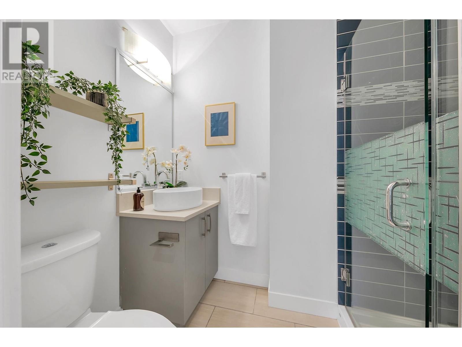 2486 W 8th Avenue, Vancouver, British Columbia  V6K 2B1 - Photo 19 - R2828192