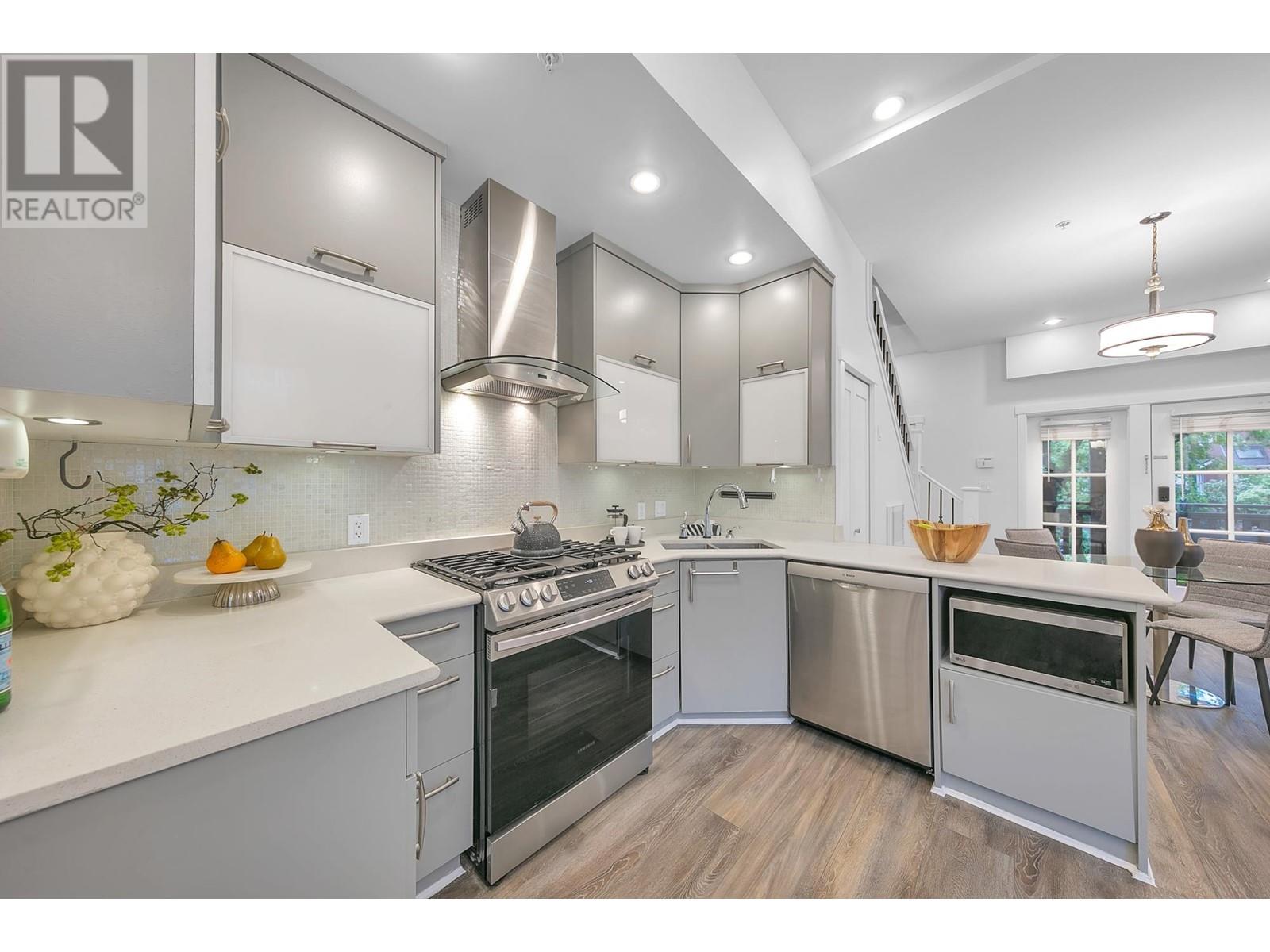 2486 W 8th Avenue, Vancouver, British Columbia  V6K 2B1 - Photo 5 - R2828192