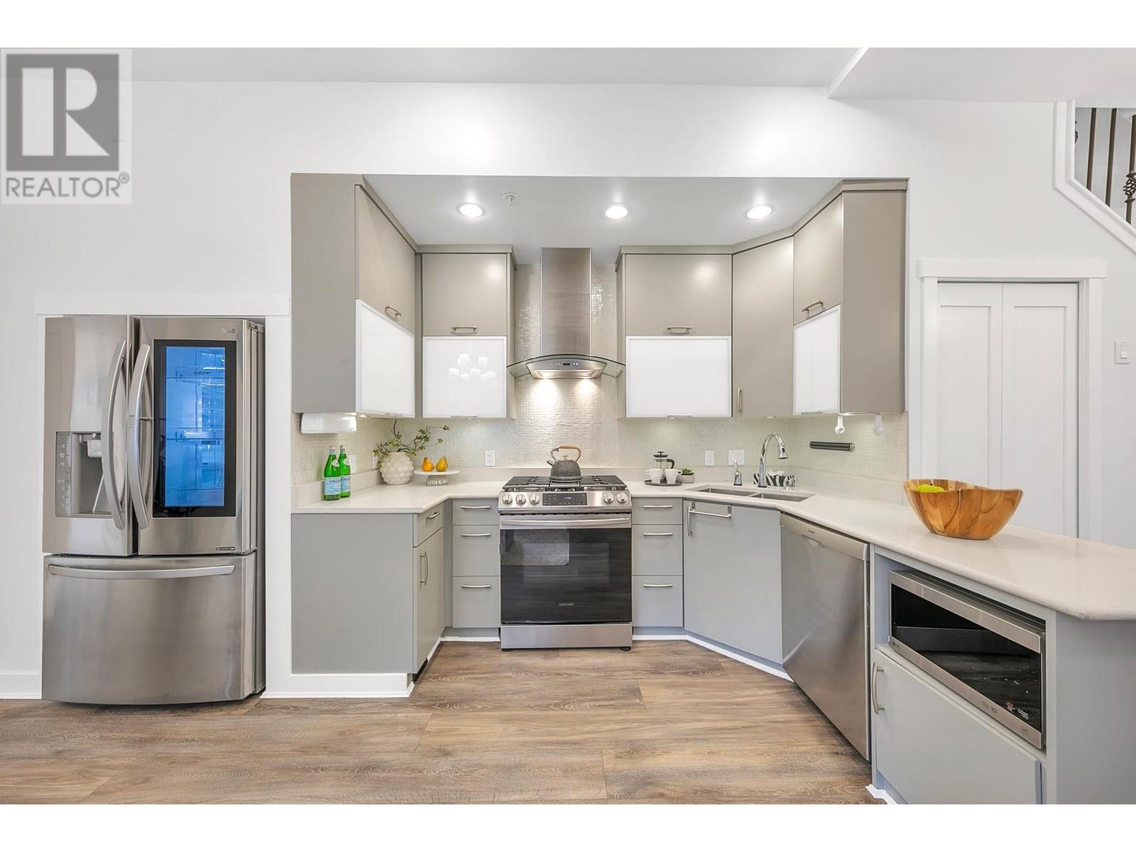 2486 W 8th Avenue, Vancouver, British Columbia  V6K 2B1 - Photo 6 - R2828192