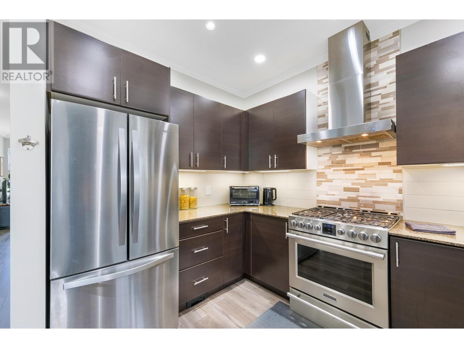 8 1211 Ewen Avenue, New Westminster, British Columbia  V3M 5E5 - Photo 7 - R2828196