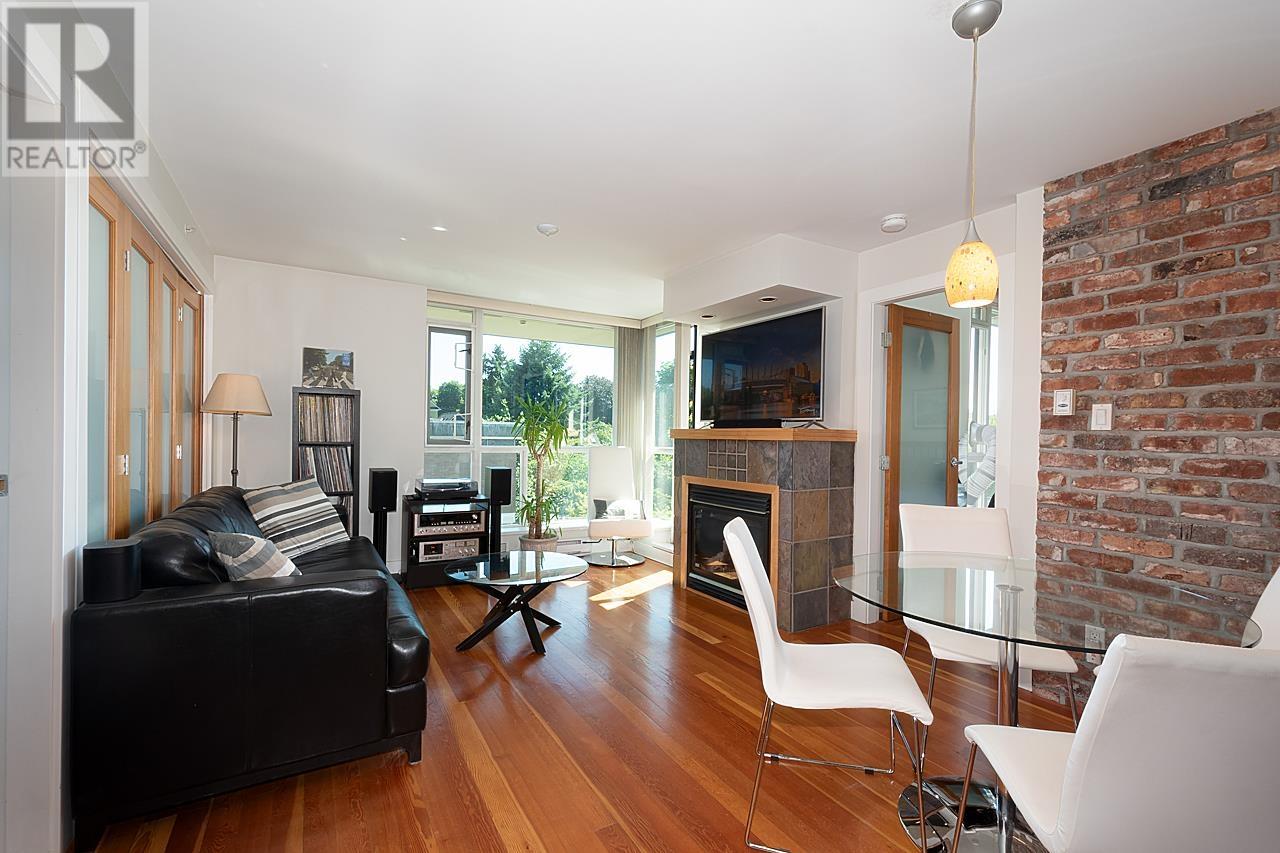 406 2515 Ontario Street, Vancouver, British Columbia  V5T 4V4 - Photo 2 - R2828203
