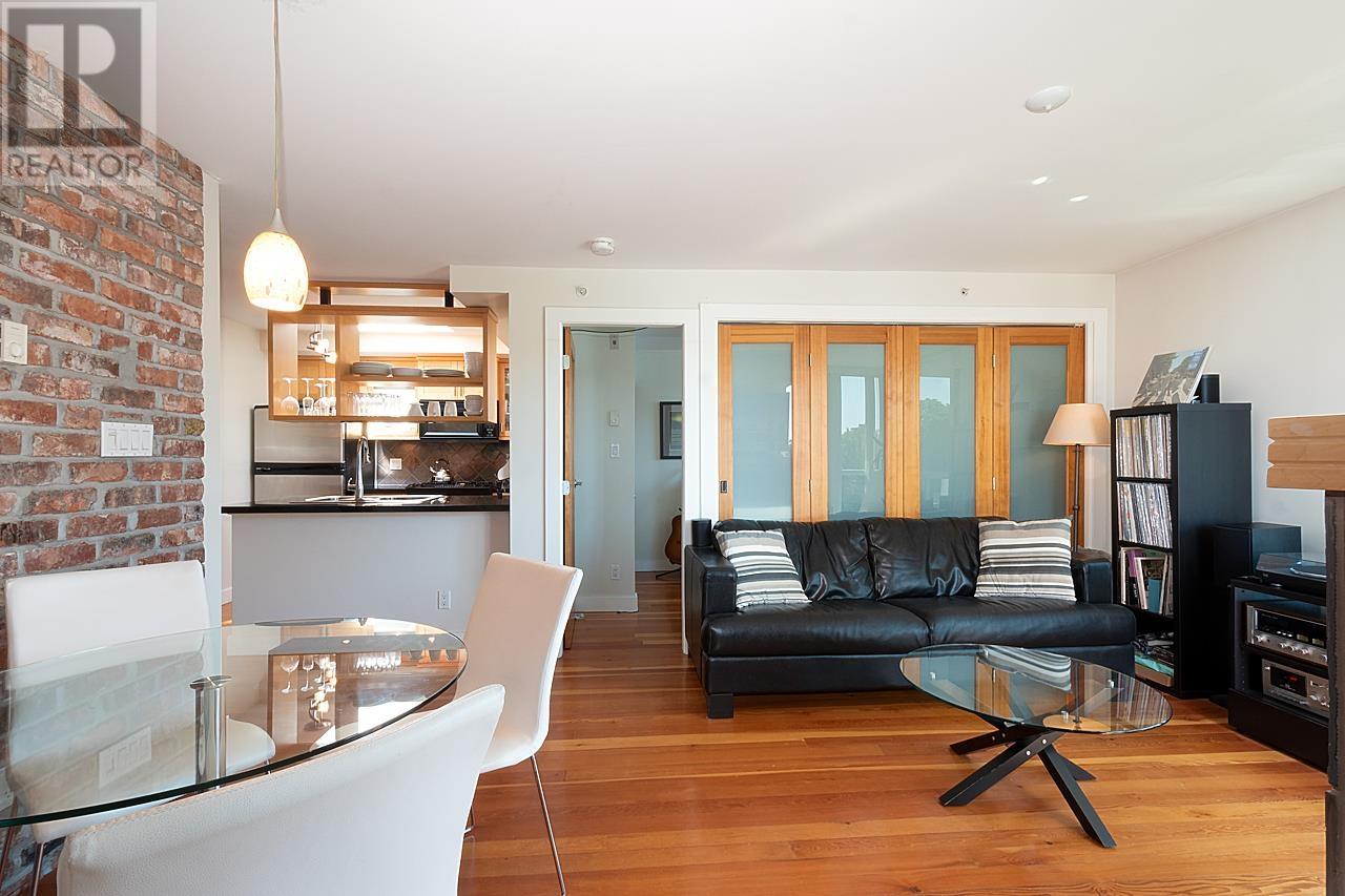 406 2515 Ontario Street, Vancouver, British Columbia  V5T 4V4 - Photo 3 - R2828203