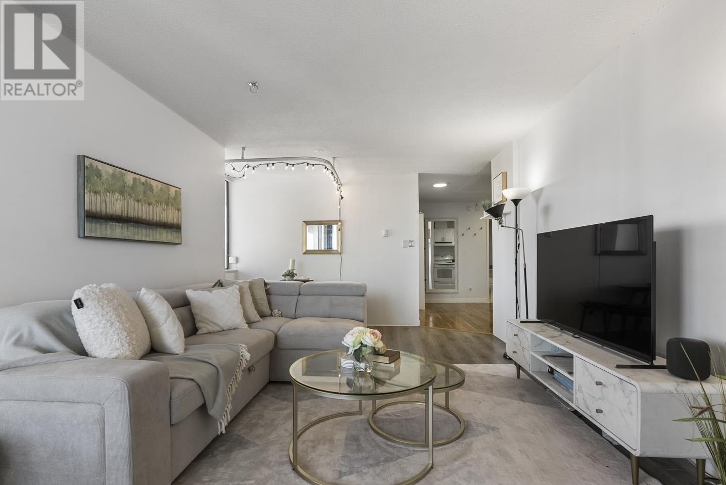 2202 3771 Bartlett Court, Burnaby, British Columbia  V3J 7G8 - Photo 4 - R2828026