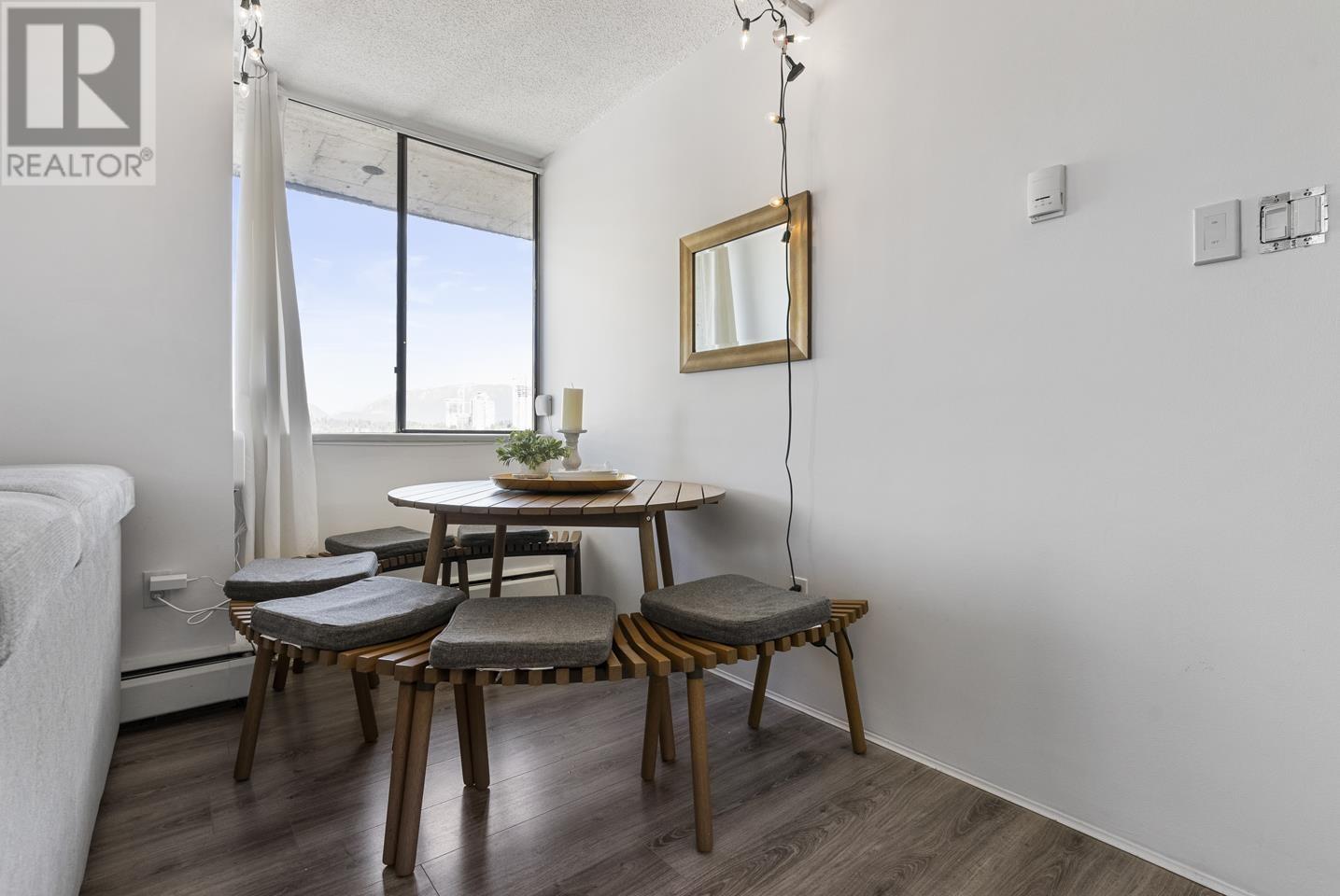 2202 3771 Bartlett Court, Burnaby, British Columbia  V3J 7G8 - Photo 5 - R2828026