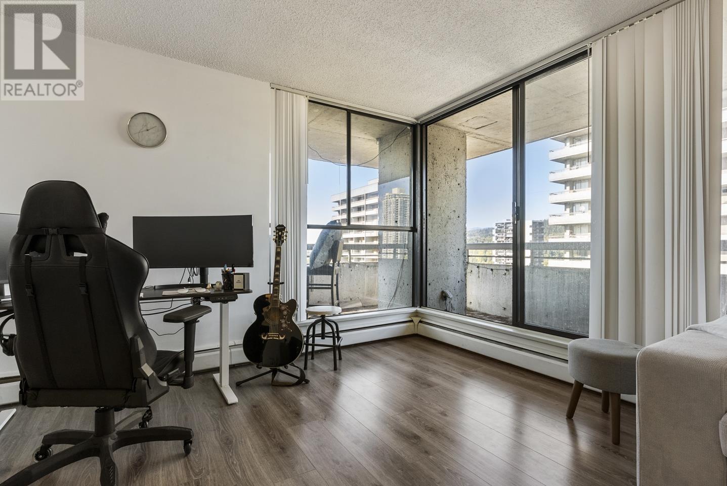 2202 3771 Bartlett Court, Burnaby, British Columbia  V3J 7G8 - Photo 11 - R2828026