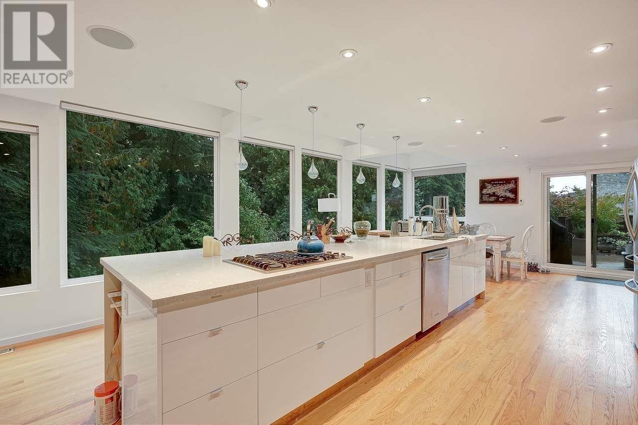 5344 Cliffridge Avenue, North Vancouver, British Columbia  V7R 3V4 - Photo 17 - R2824062