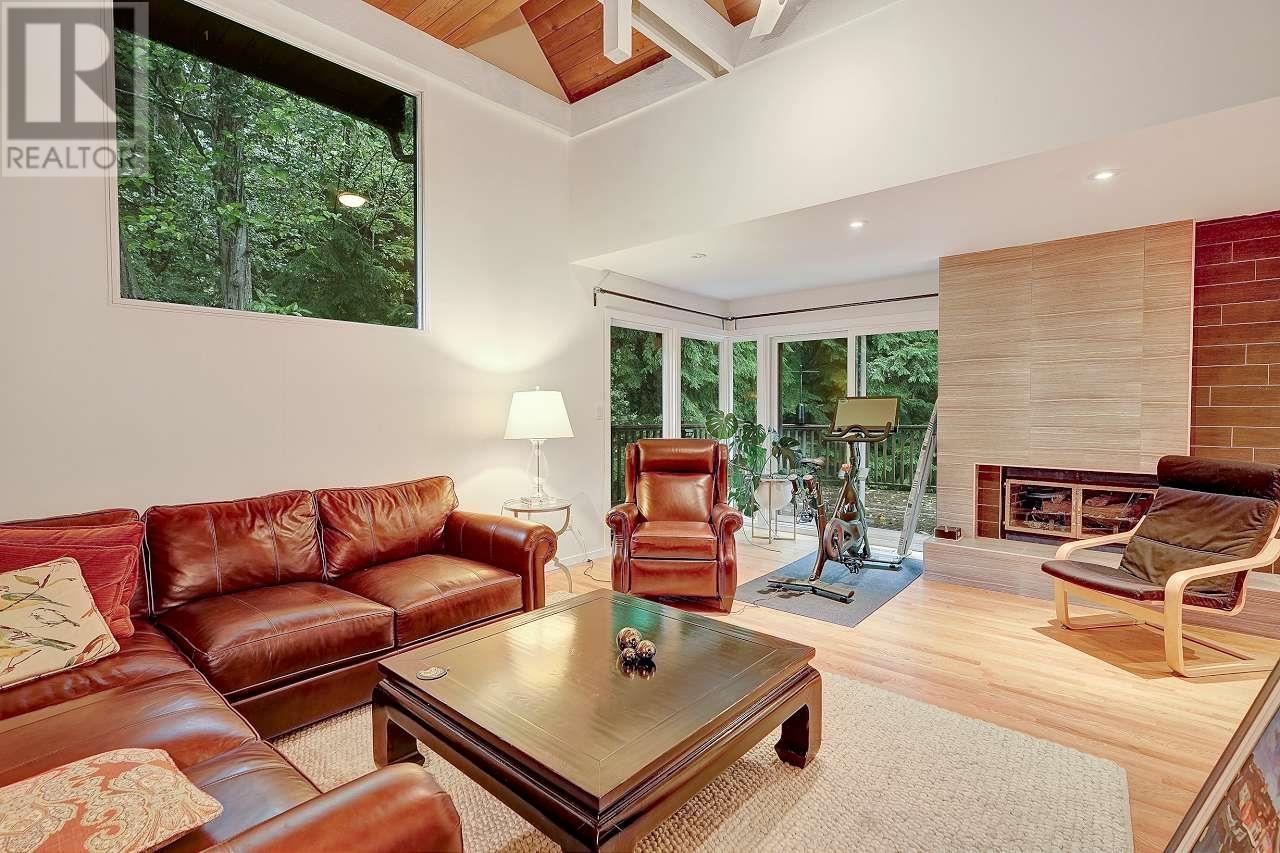 5344 Cliffridge Avenue, North Vancouver, British Columbia  V7R 3V4 - Photo 6 - R2824062