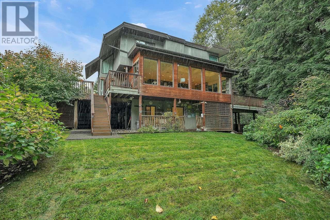 5344 Cliffridge Avenue, North Vancouver, British Columbia  V7R 3V4 - Photo 3 - R2824062