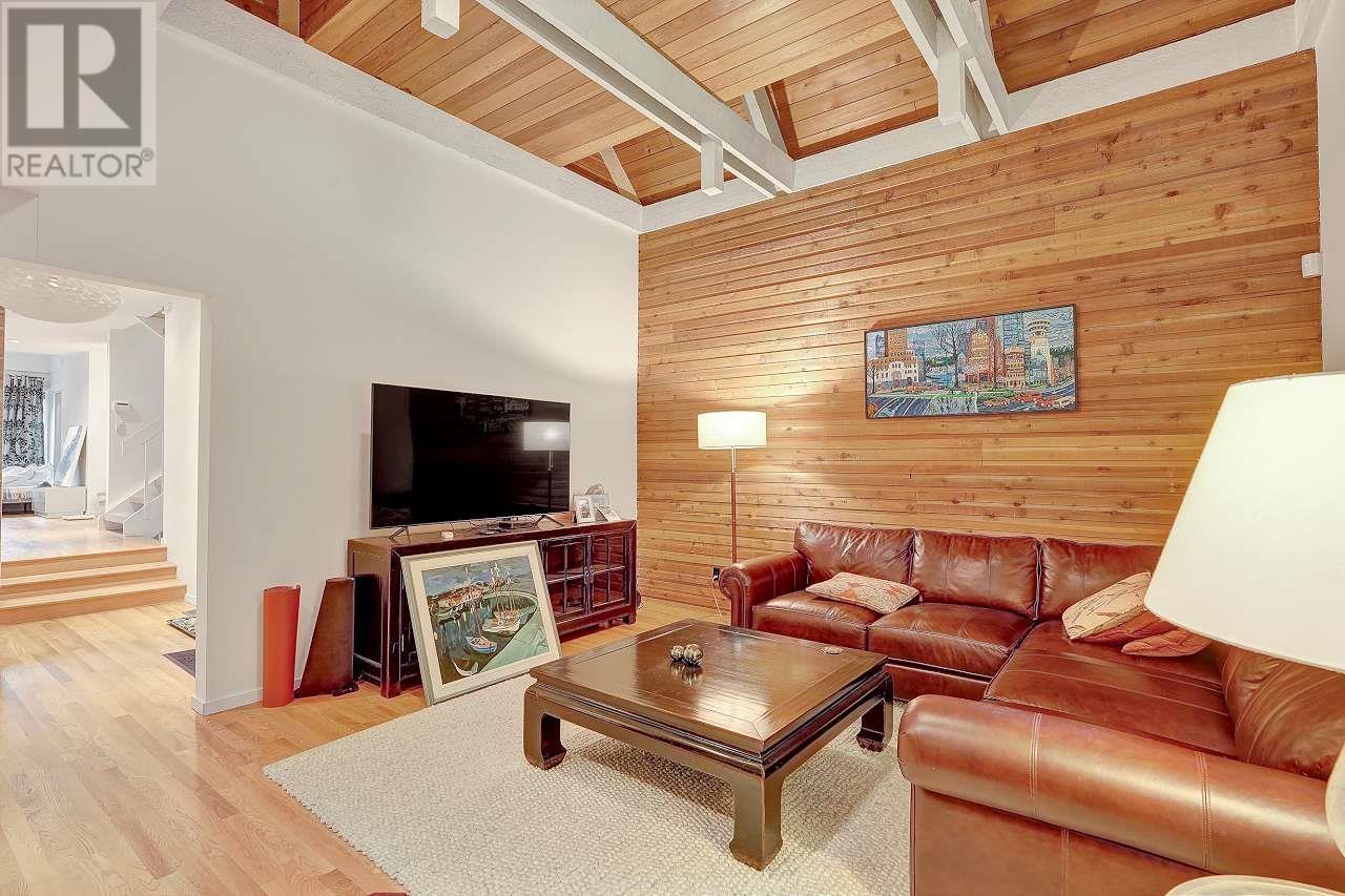 5344 Cliffridge Avenue, North Vancouver, British Columbia  V7R 3V4 - Photo 5 - R2824062