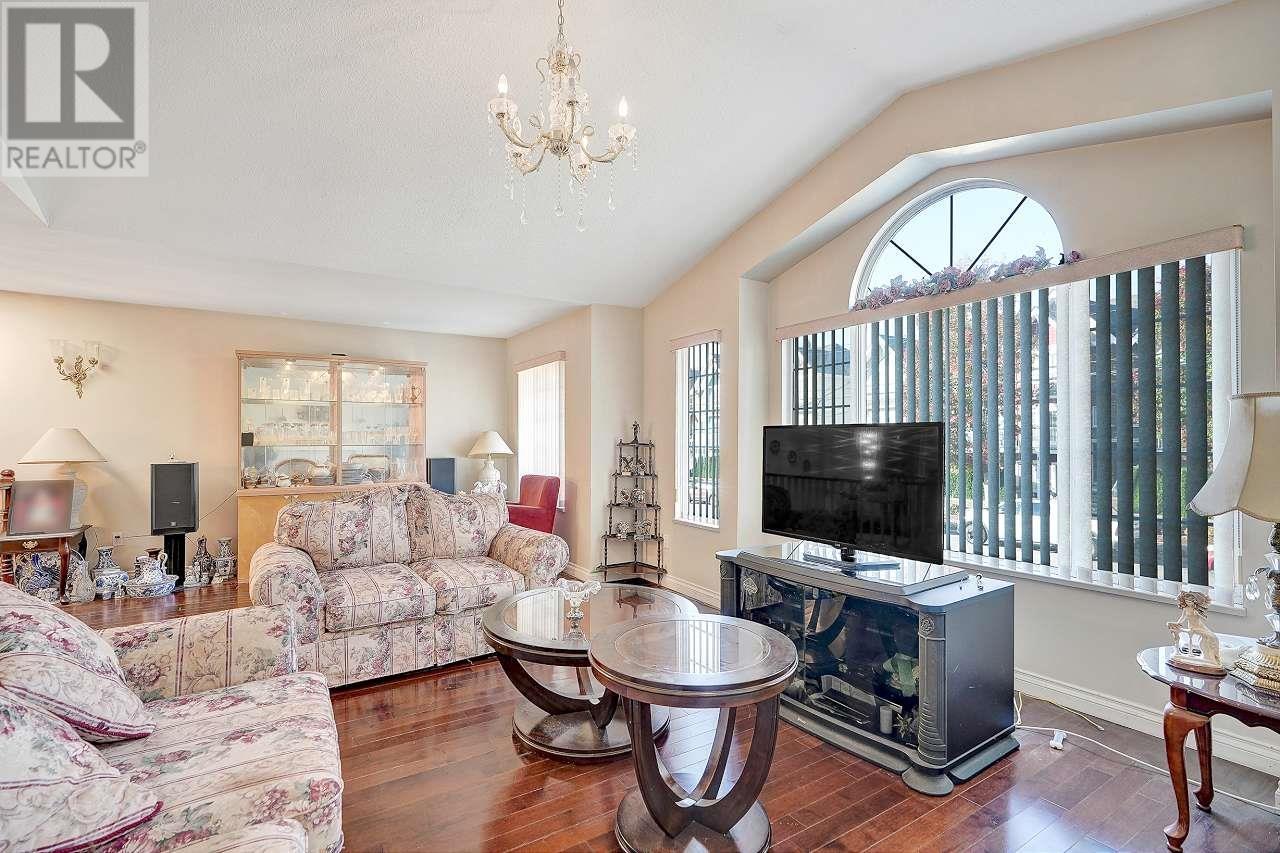 1650 Fraser Avenue, Port Coquitlam, British Columbia  V3B 1M9 - Photo 7 - R2828038