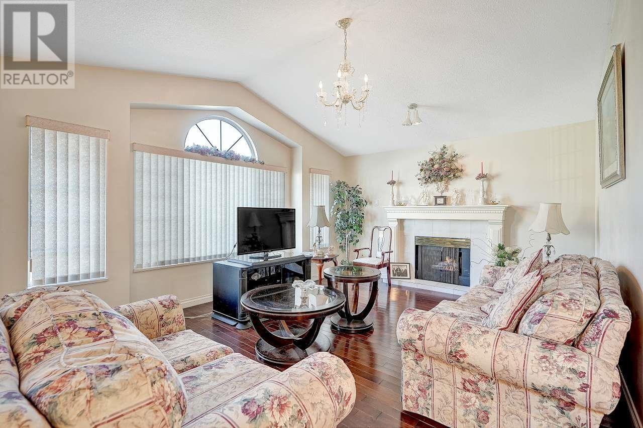 1650 Fraser Avenue, Port Coquitlam, British Columbia  V3B 1M9 - Photo 3 - R2828038