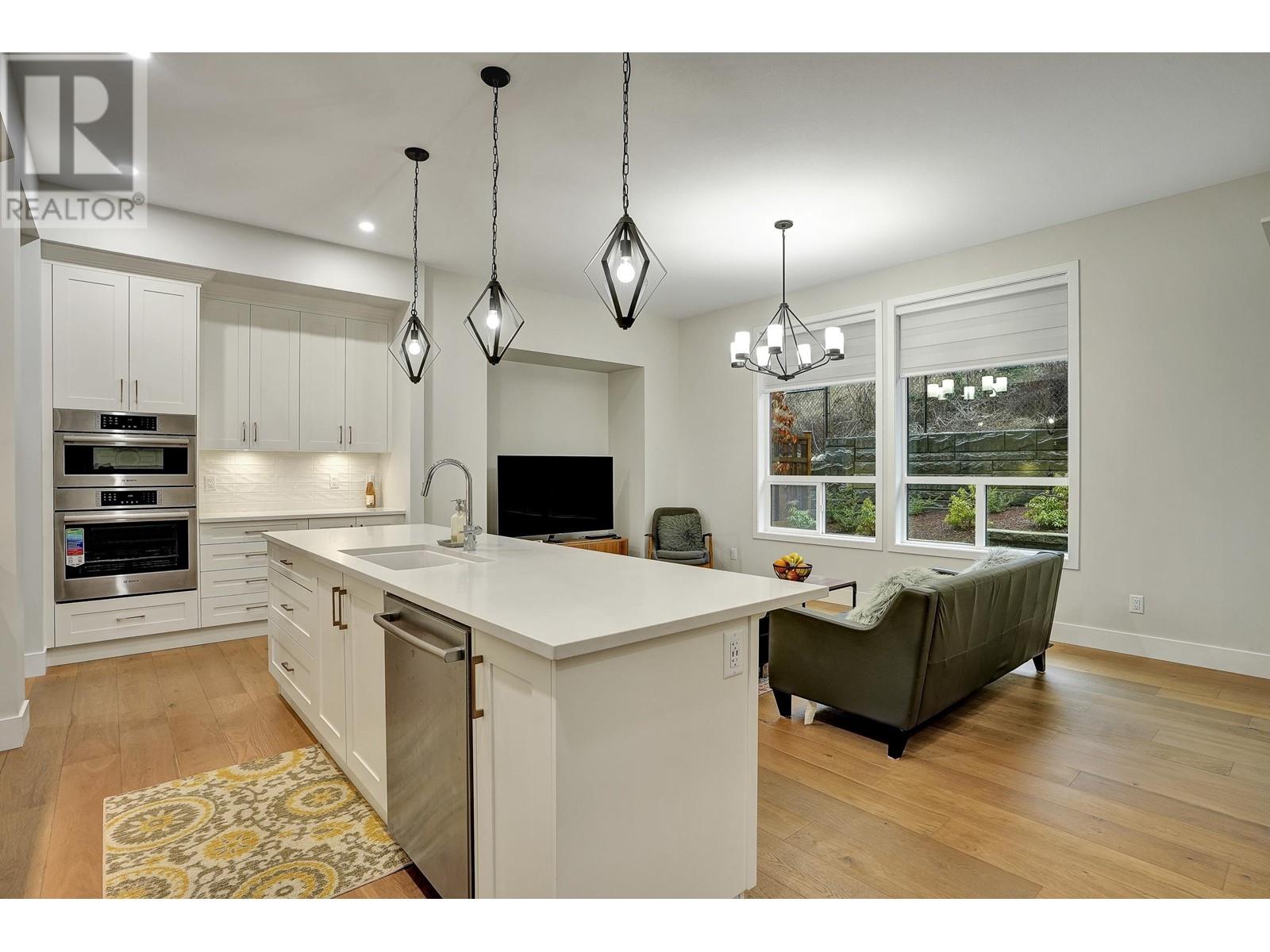 1444 Mitchell Street, Coquitlam, British Columbia  V3E 0P2 - Photo 8 - R2827705