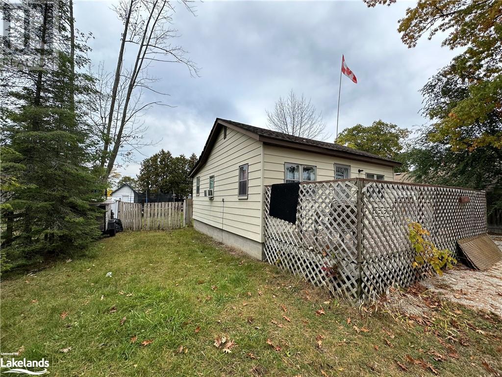 74 Laidlaw Street, Wasaga Beach, Ontario  L9Z 2L2 - Photo 2 - 40502477