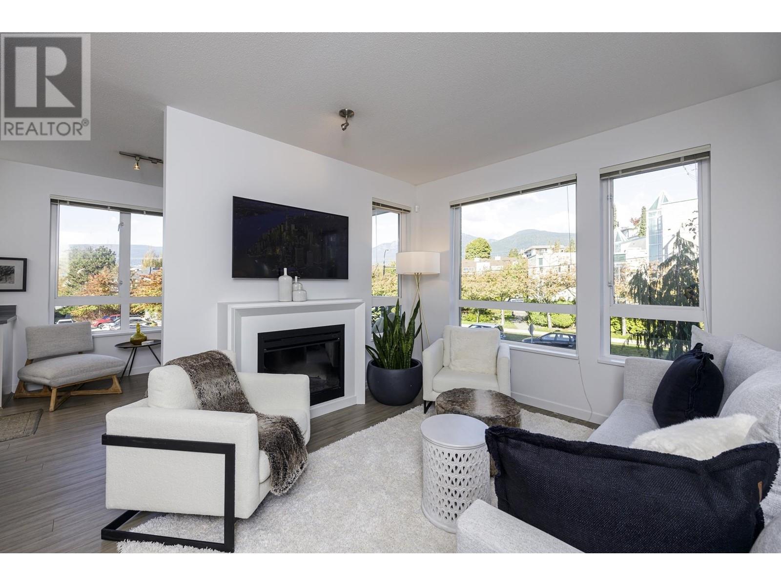 204 217 W 8TH STREET, north vancouver, British Columbia