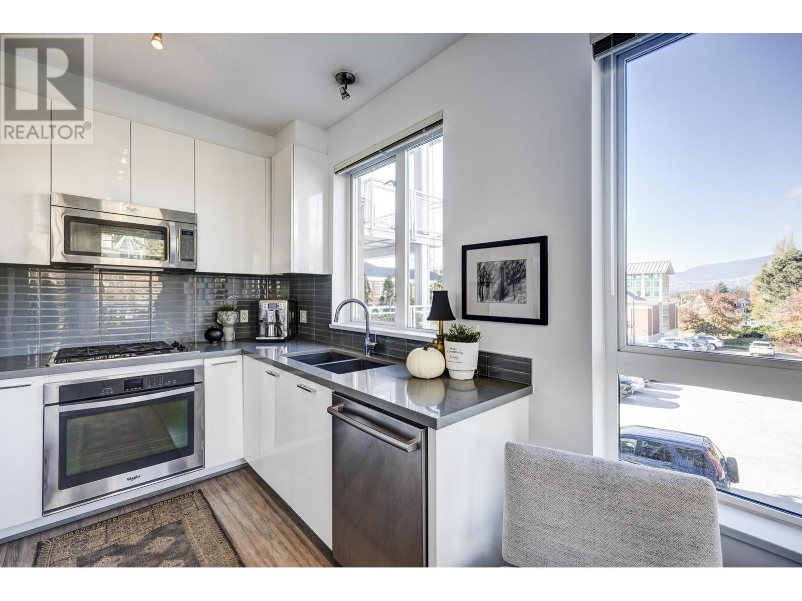 204 217 W 8th Street, North Vancouver, British Columbia  V7M 0C2 - Photo 8 - R2828237
