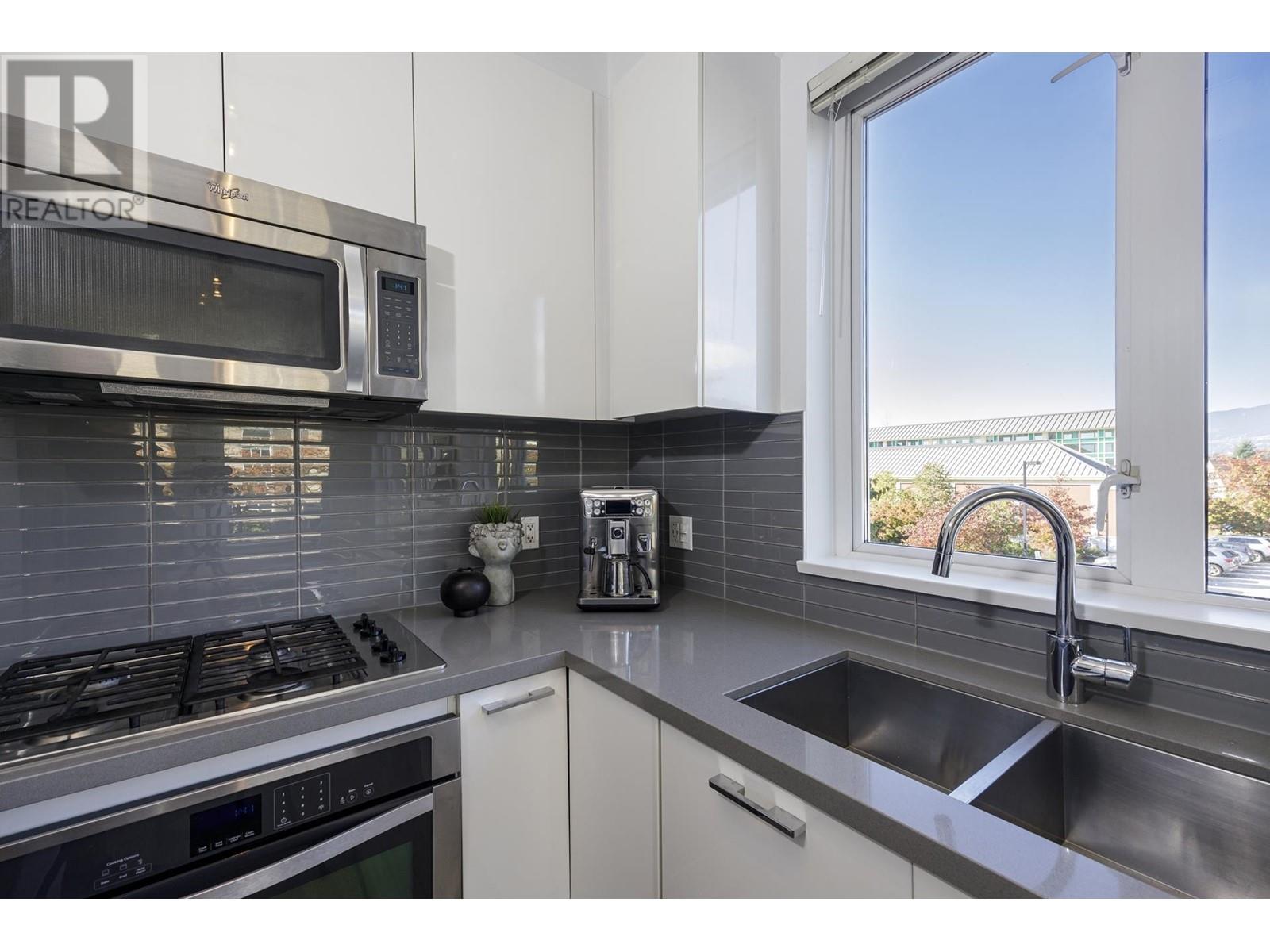 204 217 W 8th Street, North Vancouver, British Columbia  V7M 0C2 - Photo 9 - R2828237
