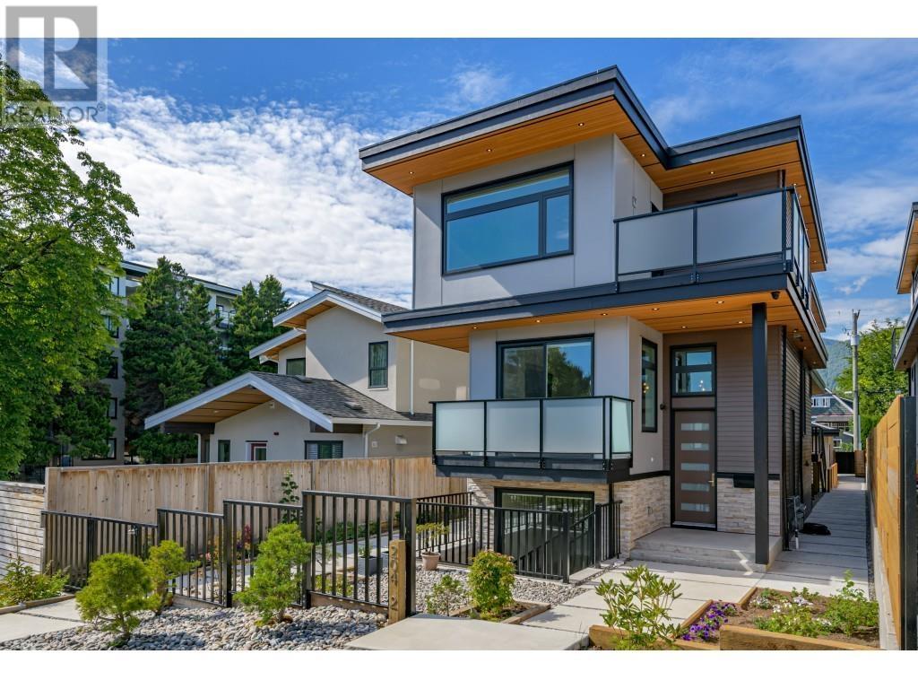 2 204 E 18TH STREET, north vancouver, British Columbia