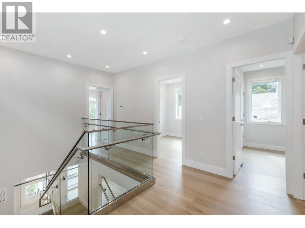 2 204 E 18th Street, North Vancouver, British Columbia  V7L 2X6 - Photo 21 - R2828239
