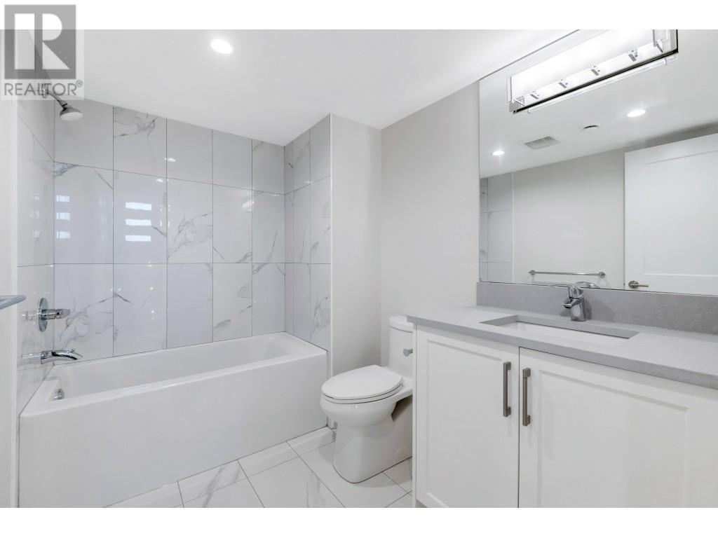 2 204 E 18th Street, North Vancouver, British Columbia  V7L 2X6 - Photo 38 - R2828239