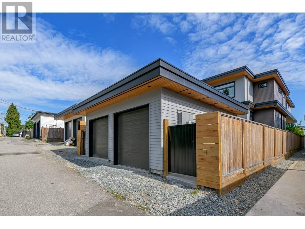 2 204 E 18th Street, North Vancouver, British Columbia  V7L 2X6 - Photo 39 - R2828239