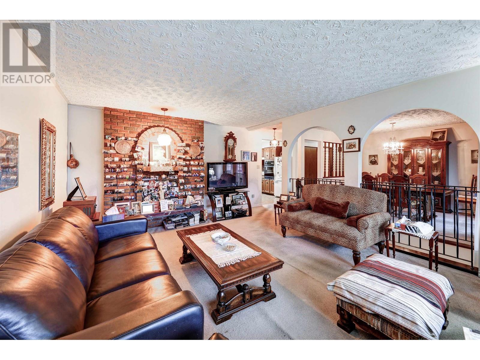 8740 Garden City Road, Richmond, British Columbia  V6Y 2P5 - Photo 4 - R2828215