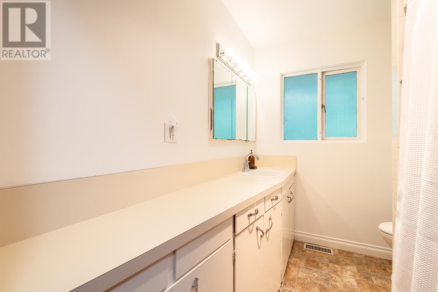 40309 Ayr Drive, Squamish, British Columbia  V0N 1T0 - Photo 26 - R2828217