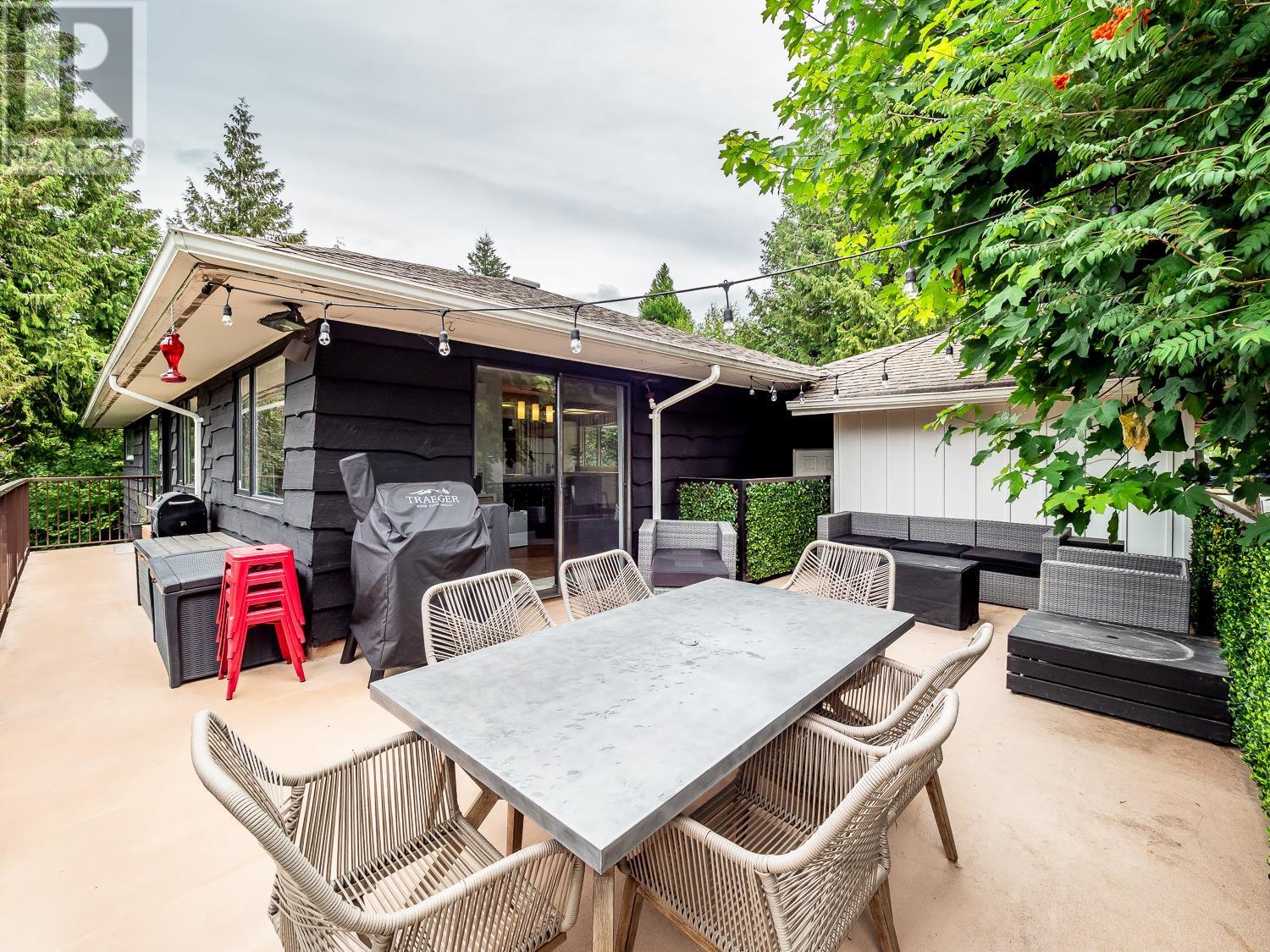 40309 Ayr Drive, Squamish, British Columbia  V0N 1T0 - Photo 33 - R2828217