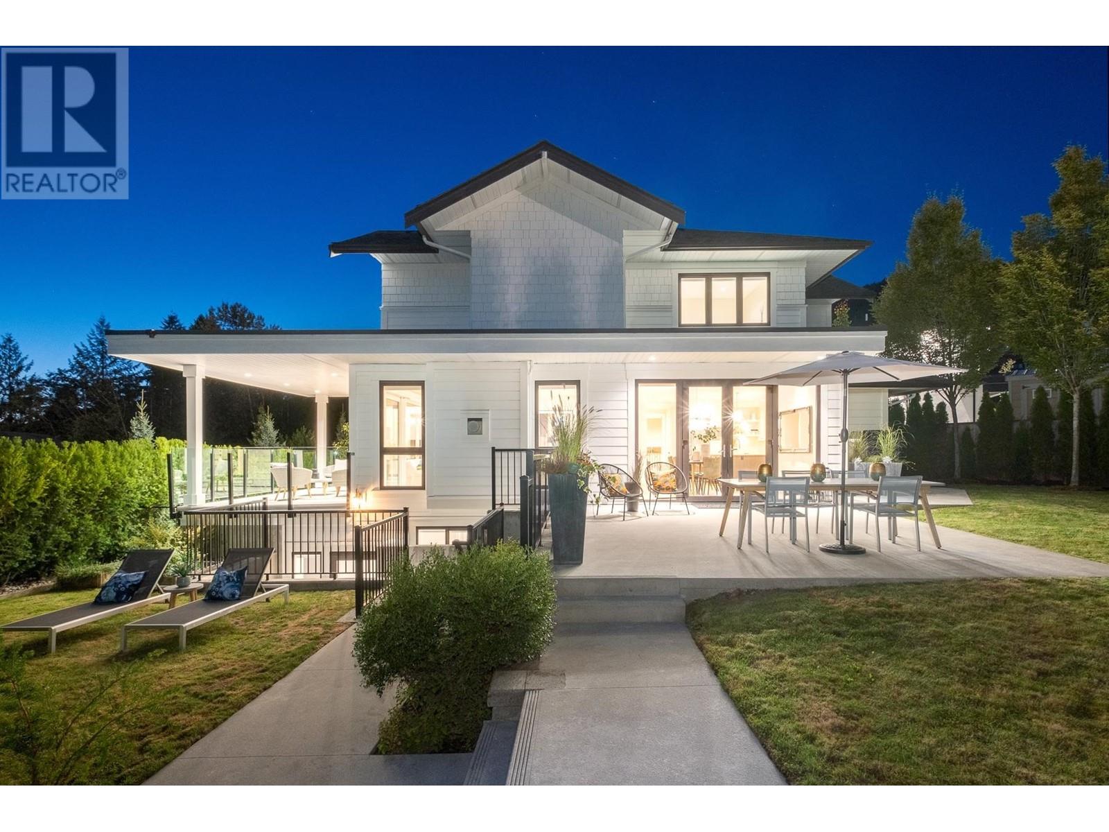 283 Monteray Avenue, North Vancouver, British Columbia  V7N 3E7 - Photo 1 - R2828241