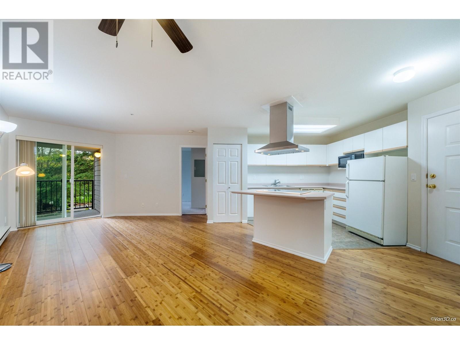 D209 40160 Willow Crescent, Squamish, British Columbia  V8B 0M2 - Photo 11 - R2826620