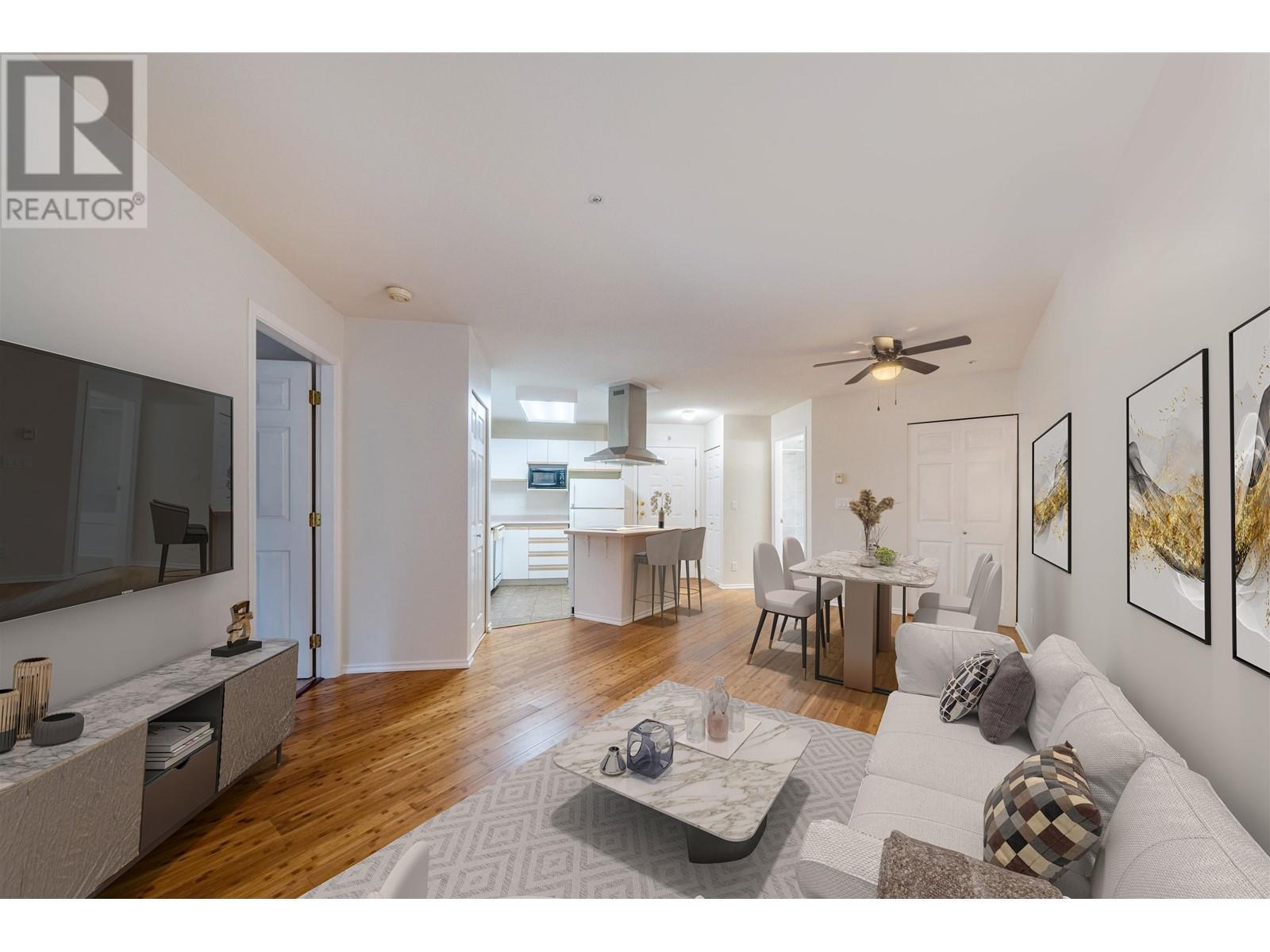 D209 40160 Willow Crescent, Squamish, British Columbia  V8B 0M2 - Photo 2 - R2826620